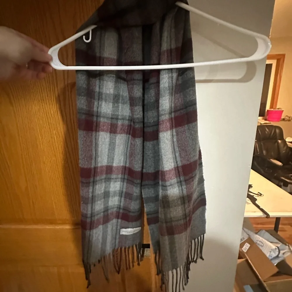 Geoffrey Beene Charcoal and Maroon Checkered Scarf